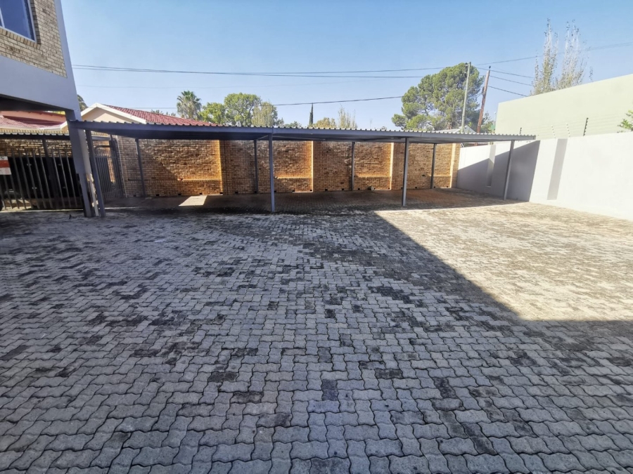 To Let commercial Property for Rent in Flamwood North West